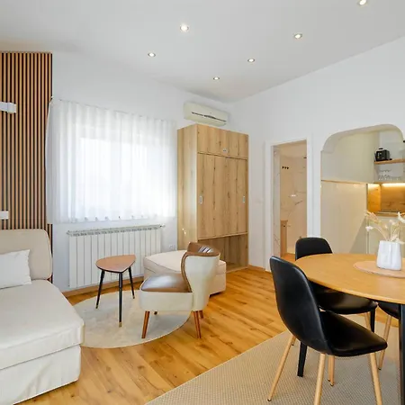 Apartment Sunliving By Rent Istria Vilanija